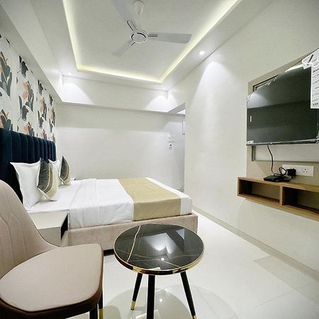 The Orion Premium Suites Mumbai Exterior photo