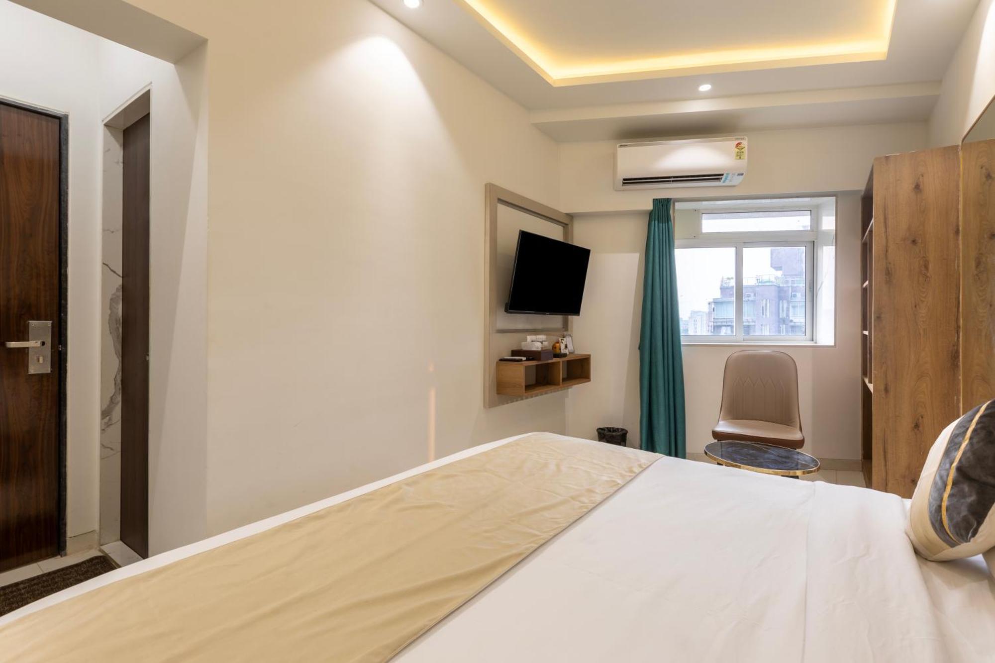 The Orion Premium Suites Mumbai Exterior photo