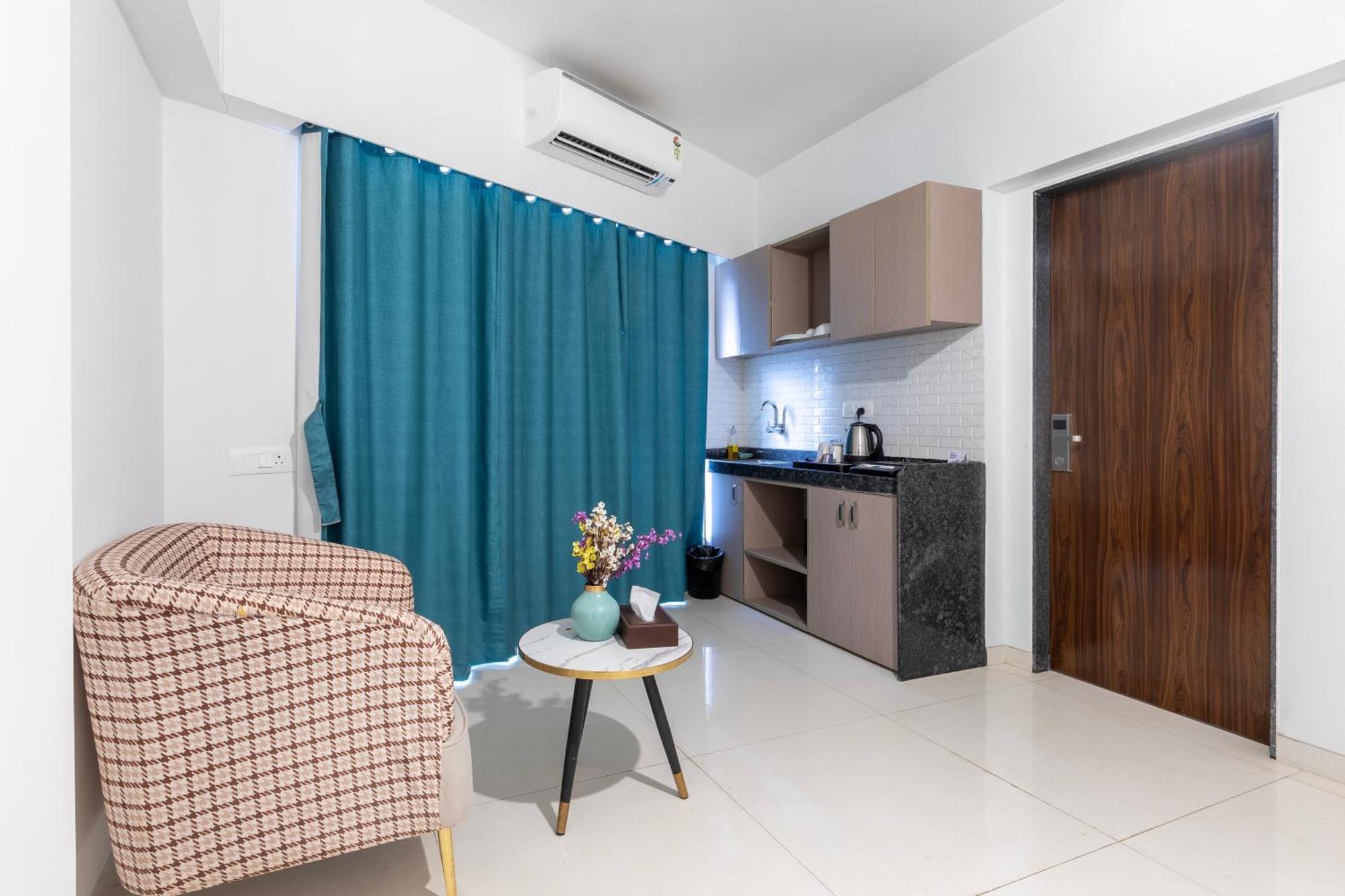 The Orion Premium Suites Mumbai Exterior photo
