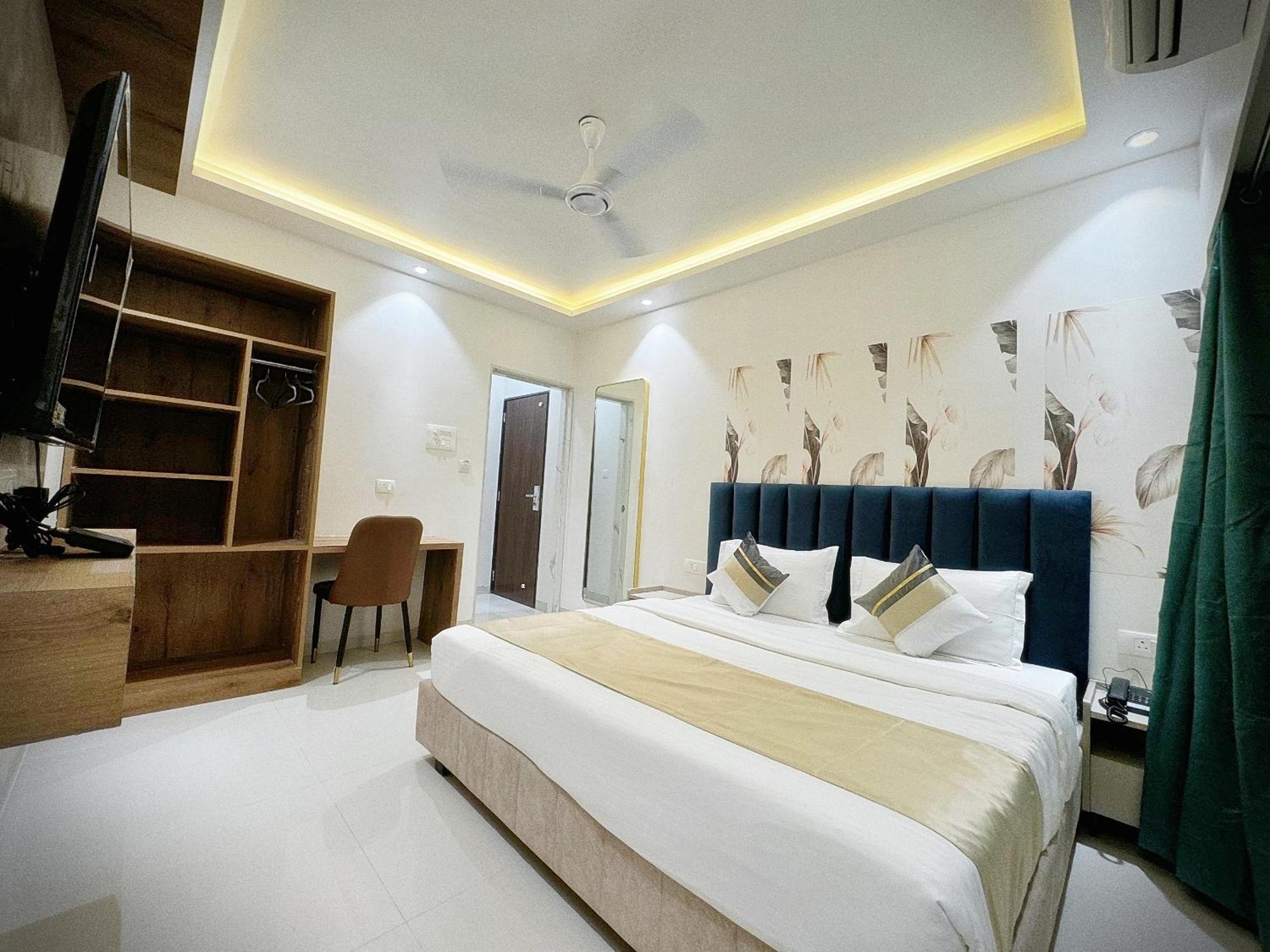 The Orion Premium Suites Mumbai Exterior photo