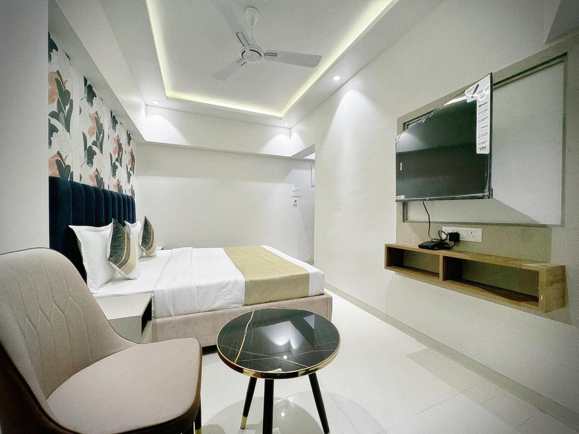The Orion Premium Suites Mumbai Exterior photo